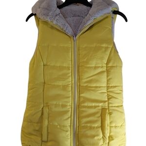 Mauries xs reversible faux fur/ yellow coat hooded